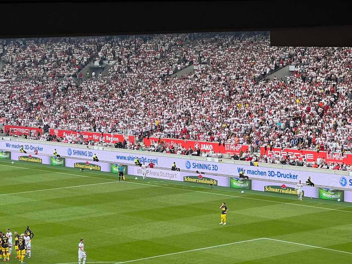 SHINING 3D is now an Official Club Sponsor of the VfB Stuttgart Soccer Club-2